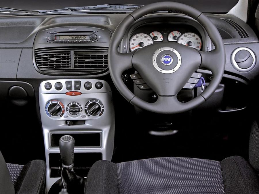  Fiat Punto HGT 2003 года  (ZA) (фото 5 из 5)